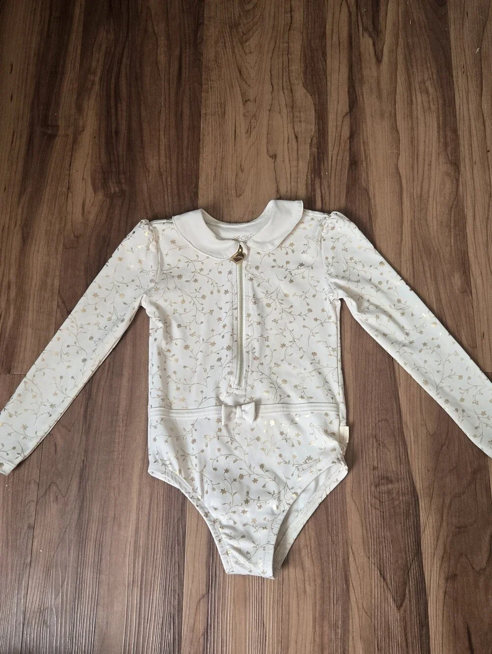 Le Chic 4T Cream Metallic Gold Long-Sleeve Floral One-Piece Rashguard Zip GUC